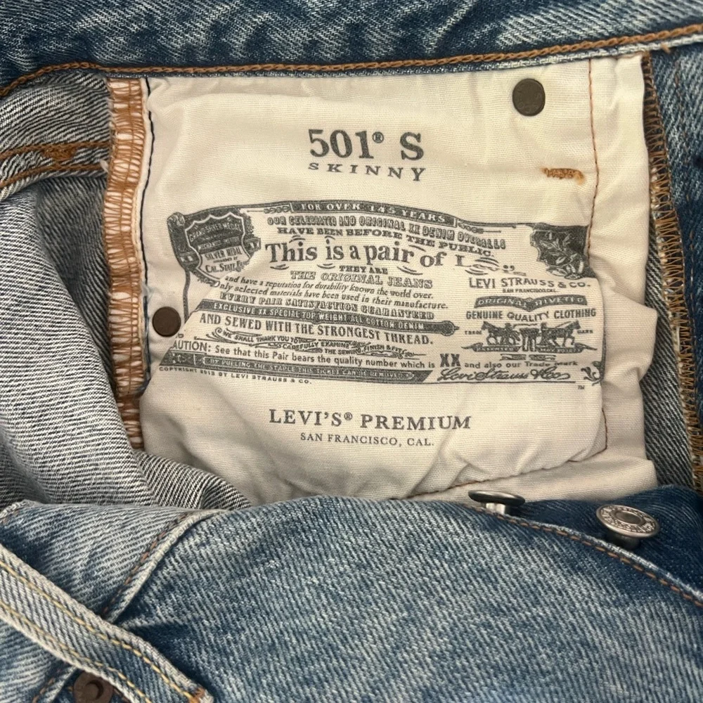 Levi's Premium Skinny Light Blue Denim - Picture 5 of 6